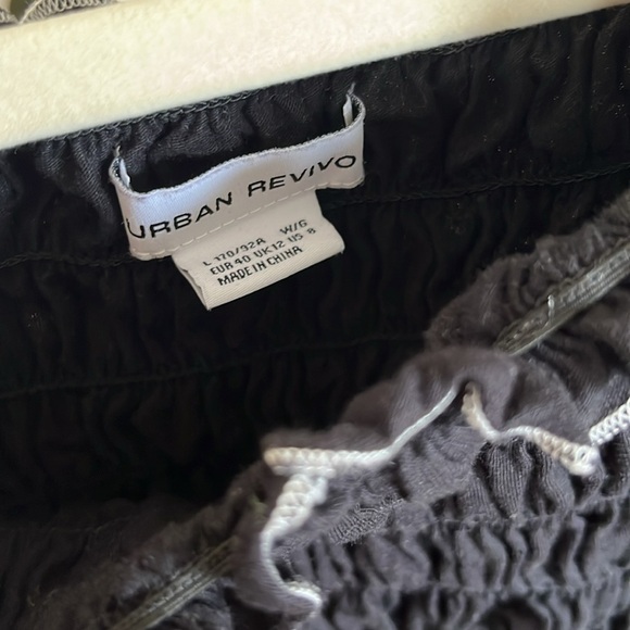 #2 Black Off the Shoulder Top - Picture 2 of 3